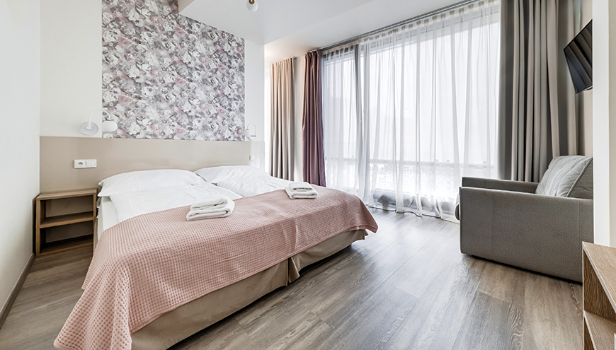 images/Home-1/room2/img-15.jpg